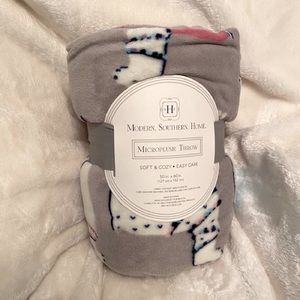 Belk - Microplush Throw with Llama Print